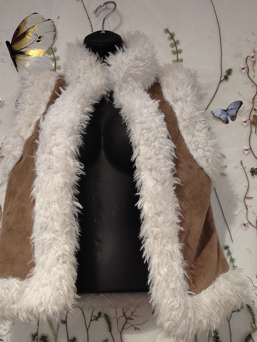 Old Navy Faux Shearling Suede Vest" Excellent Condition
